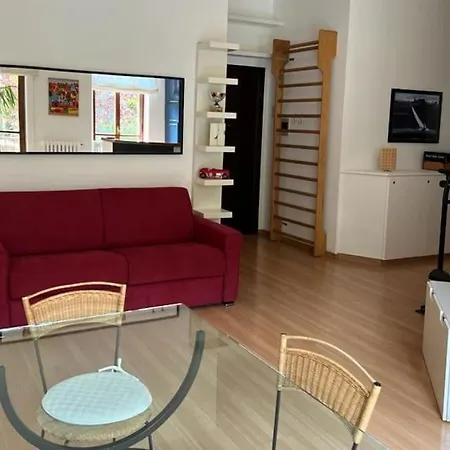 Apartment And Cosy Flat In Area Milan